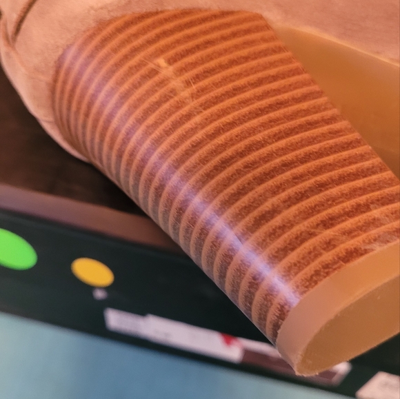 International Concepts brown suede bootie. - Picture 6 of 6